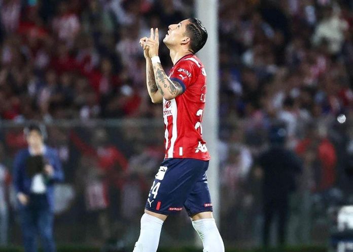 carlos cisneros chivas